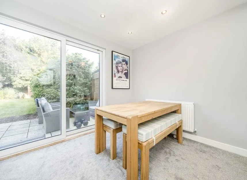 Oakington Drive, Sunbury-On-Thames, TW16, photo 5