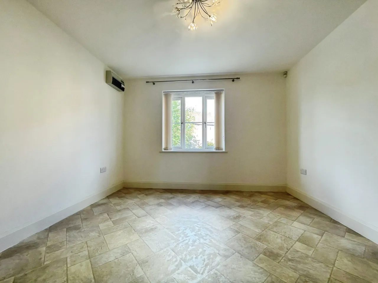 Hall Wood Road, NORWICH, photo 6