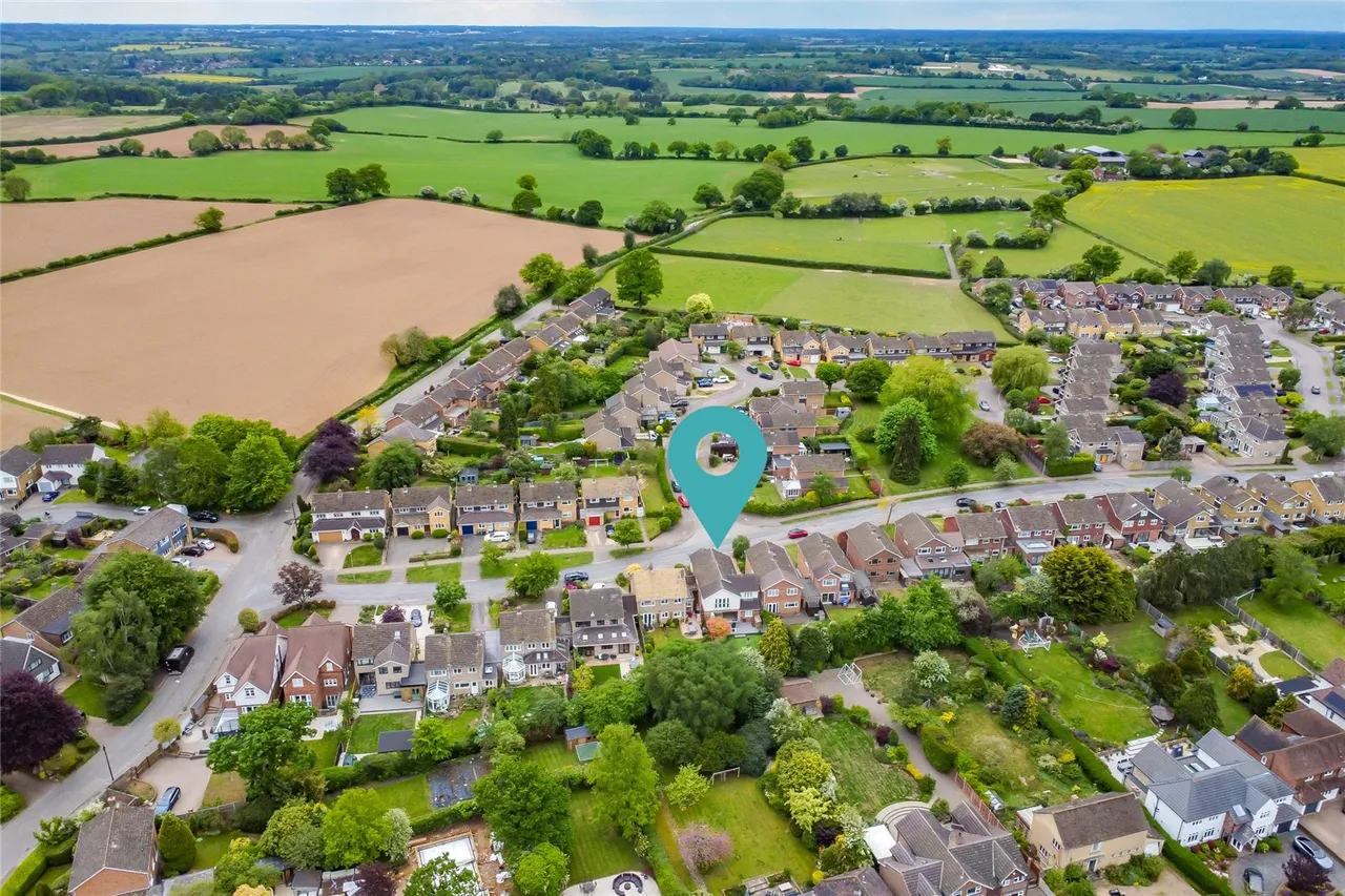 Ashley Gardens, Harpenden, Hertfordshire, AL5 3EY, photo 13