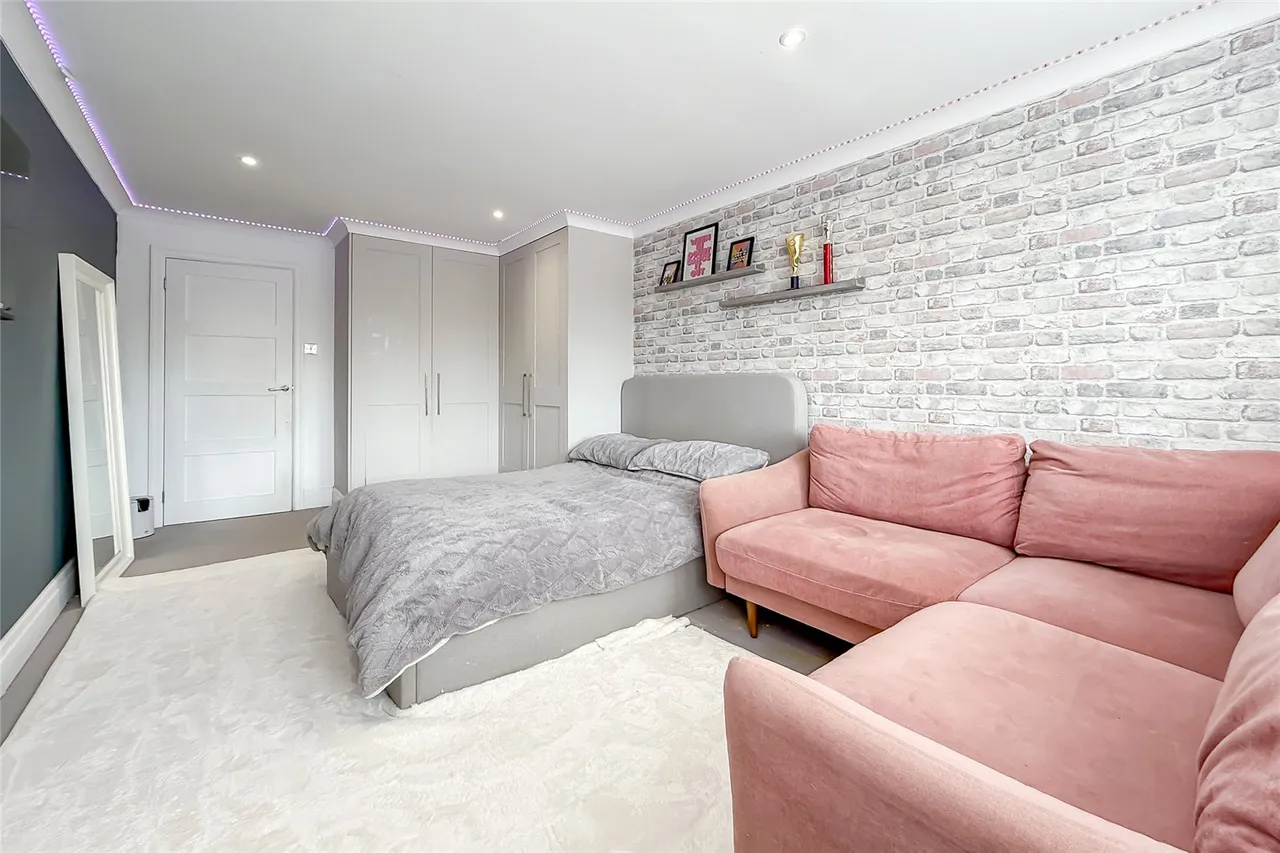 Ashley Gardens, Harpenden, Hertfordshire, AL5 3EY, photo 26