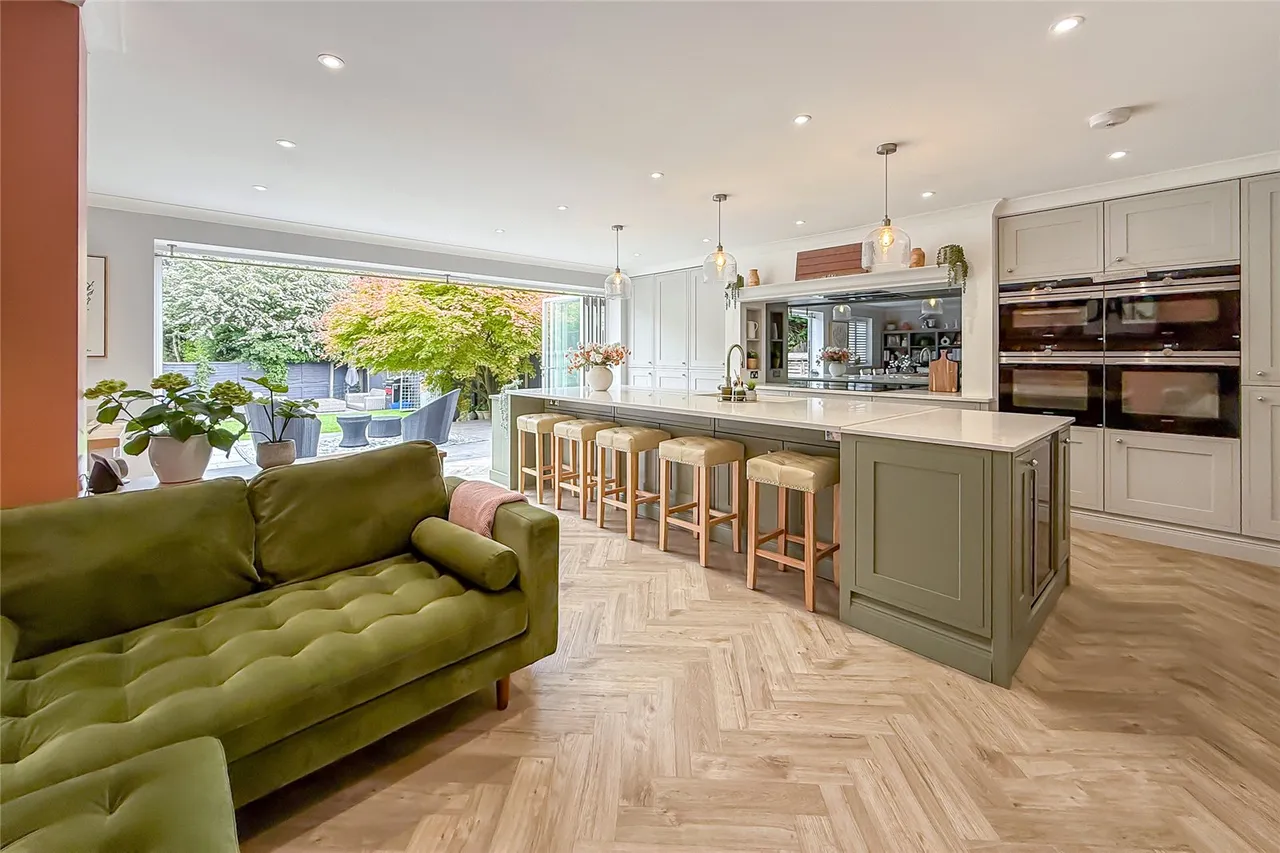 Ashley Gardens, Harpenden, Hertfordshire, AL5 3EY, photo 17
