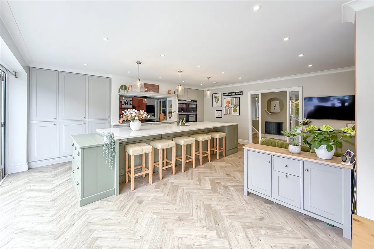Ashley Gardens, Harpenden, Hertfordshire, AL5 3EY, photo 18