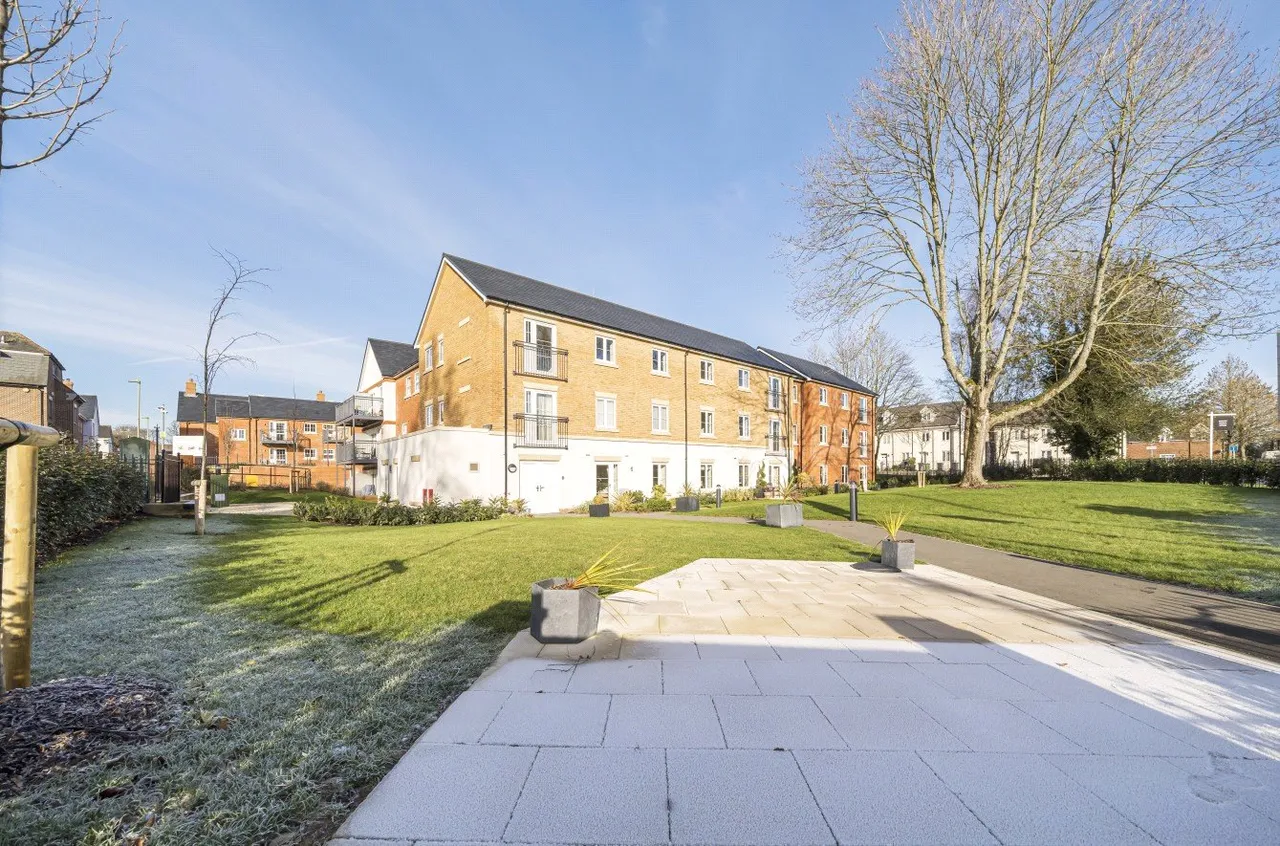 Queen Elizabeth Place, Alton, GU34, photo 11