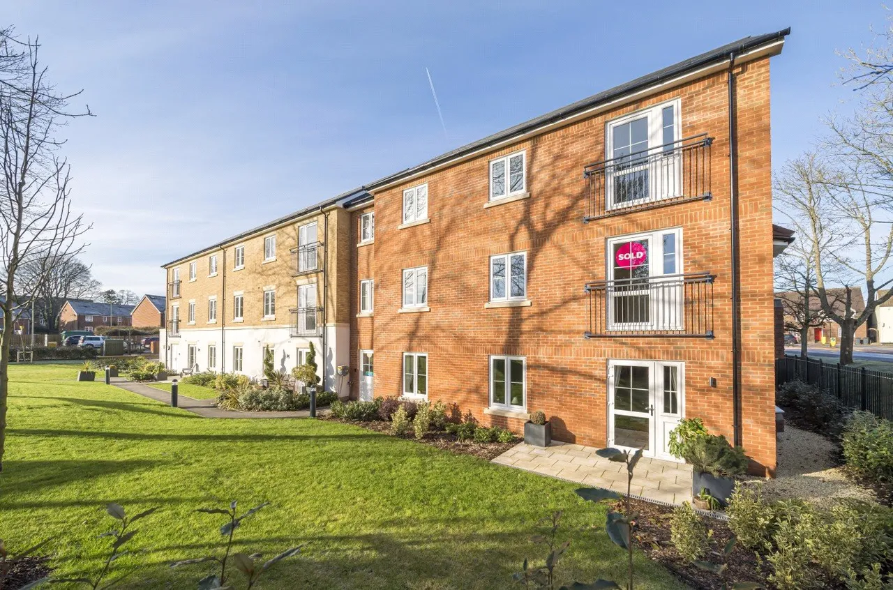 Queen Elizabeth Place, Alton, GU34, photo 8