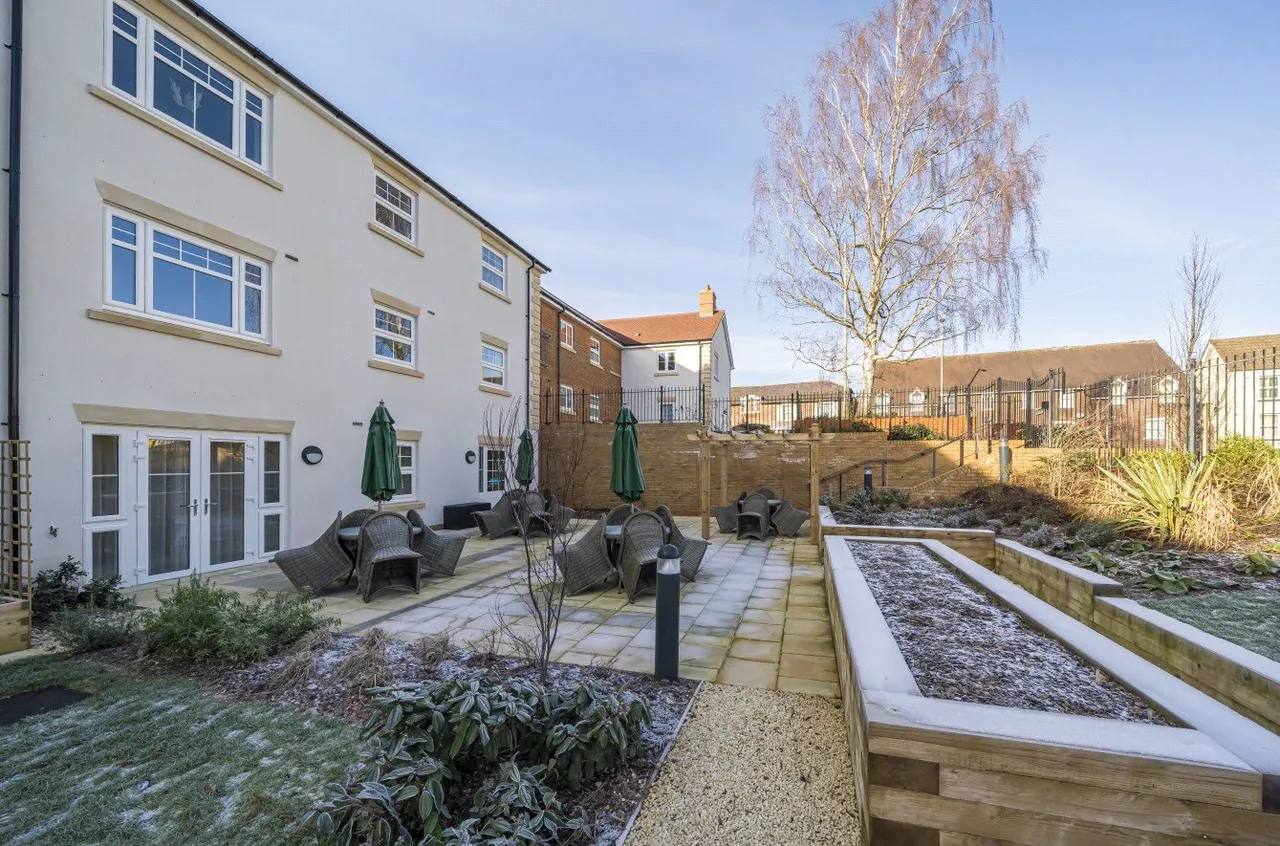 Queen Elizabeth Place, Alton, GU34, photo 5