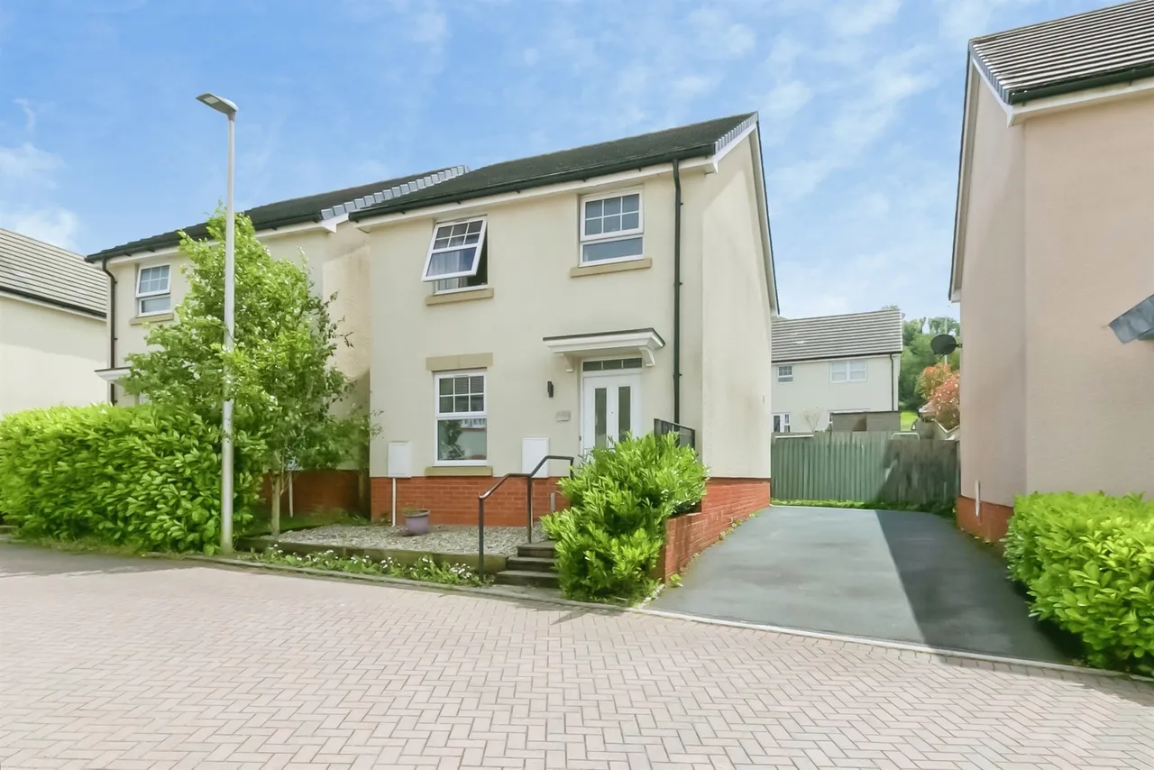 3 bed house for sale, Cae Ffynnon Cowbridge, CF71