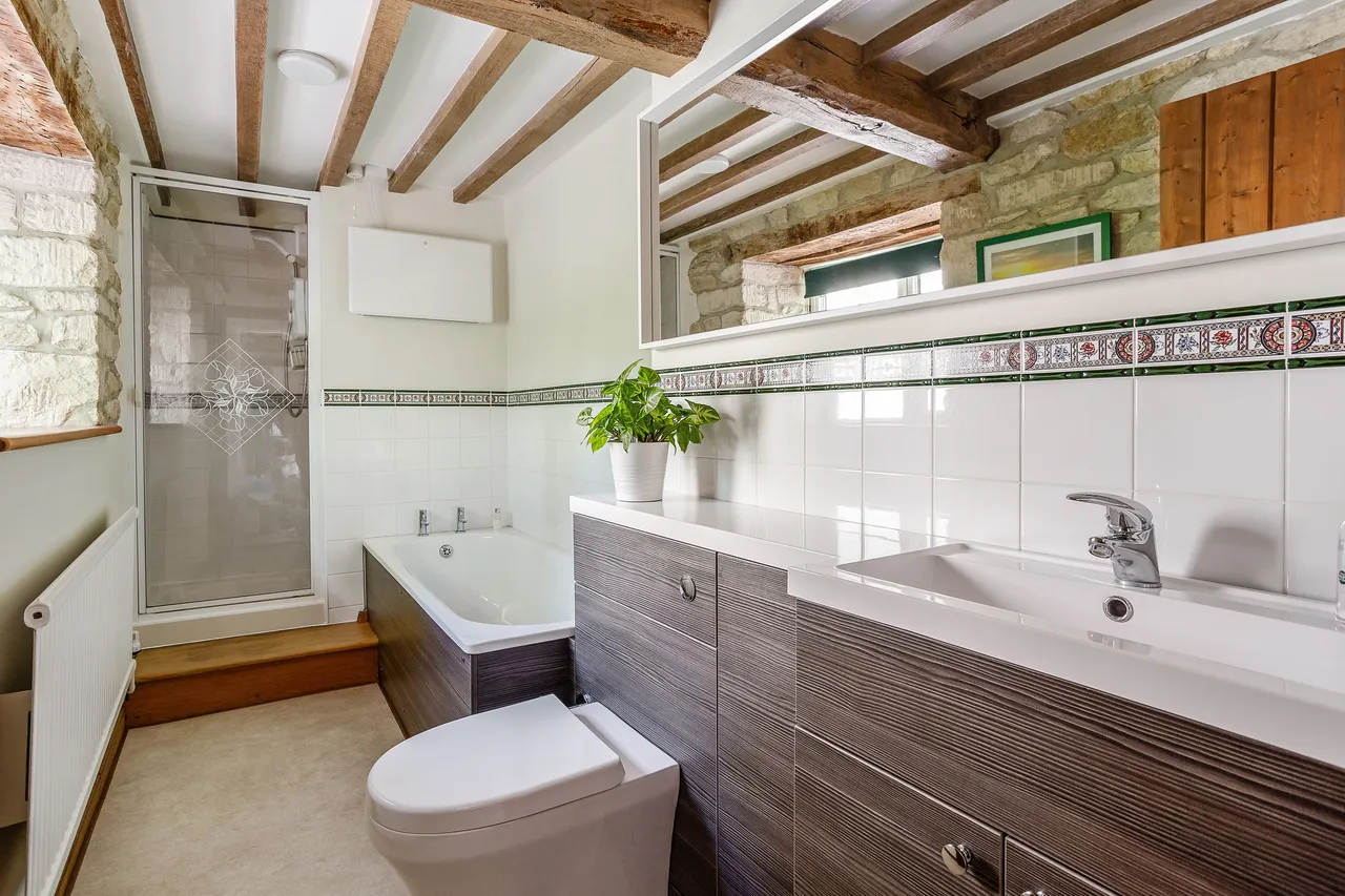Tetbury Road, Nr. Cirencester, GL7, photo 12