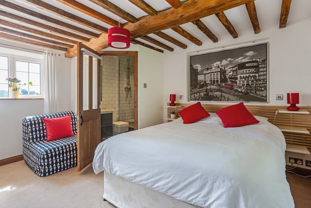 Tetbury Road, Nr. Cirencester, GL7, photo 9