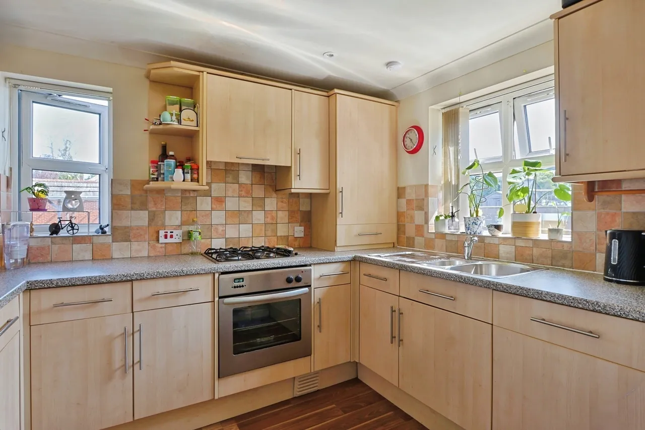 Tatnam Road, Poole, BH15, photo 4