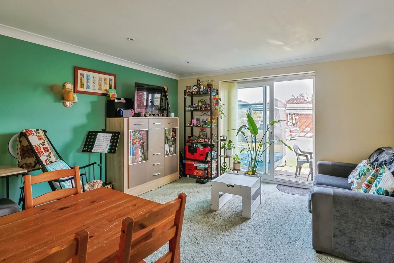 Tatnam Road, Poole, BH15, photo 2