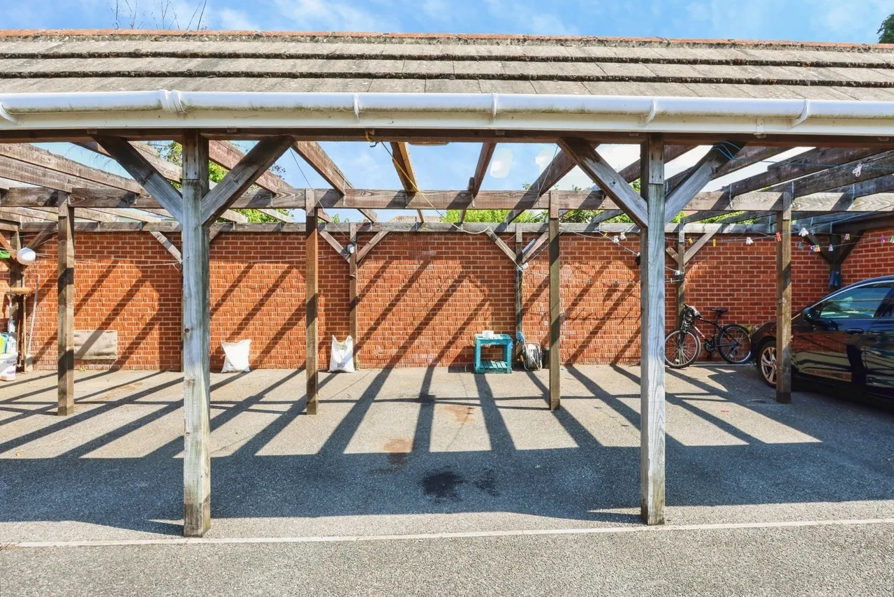 Tatnam Road, Poole, BH15, photo 9