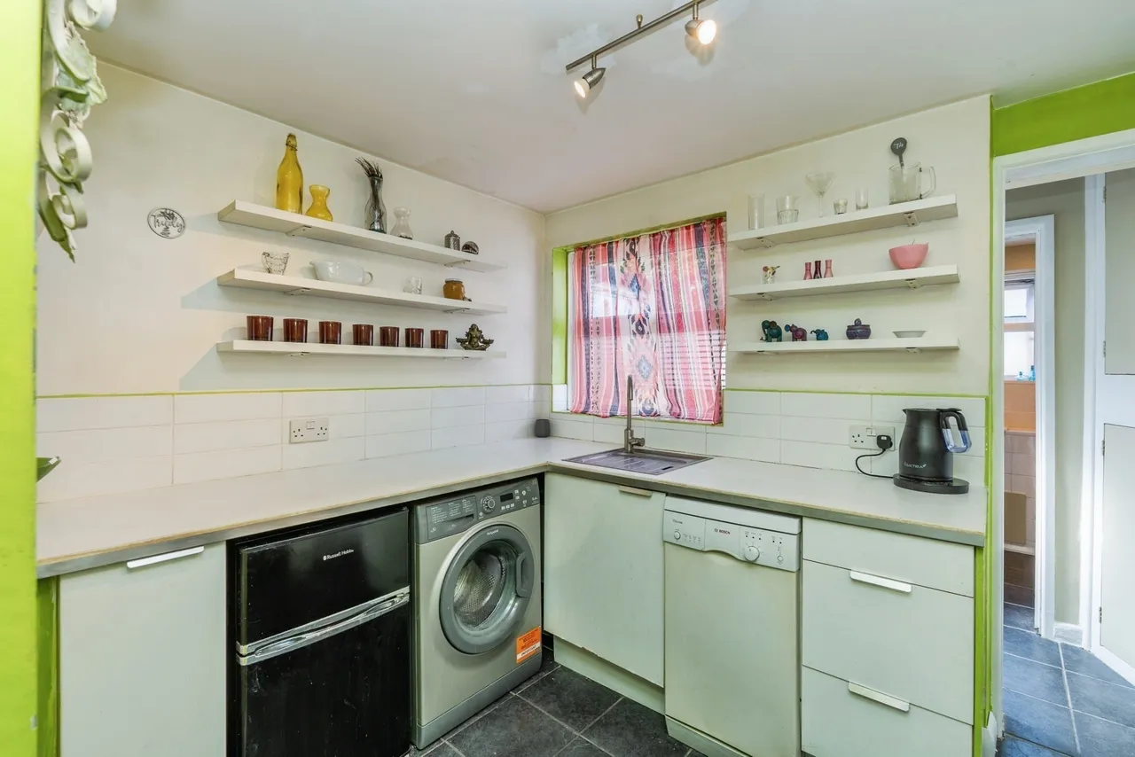 Rumbridge Street, Totton, SO40, photo 10