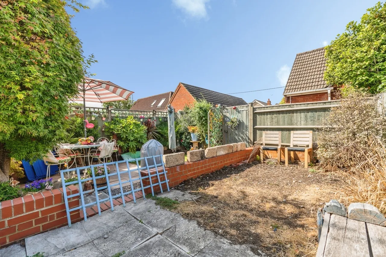 Rumbridge Street, Totton, SO40, photo 2