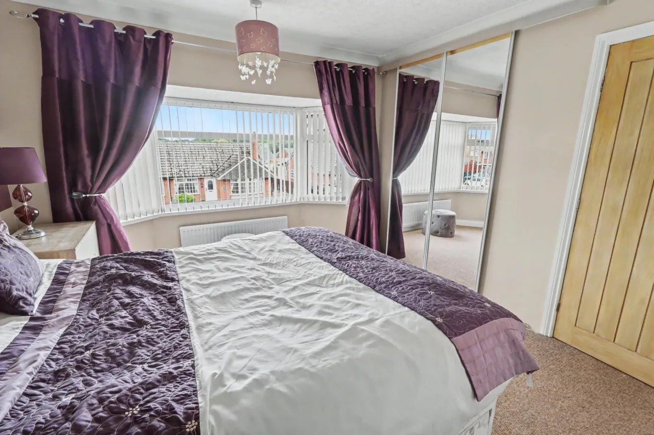 Applewood Crescent, Stoke-On-Trent, photo 12