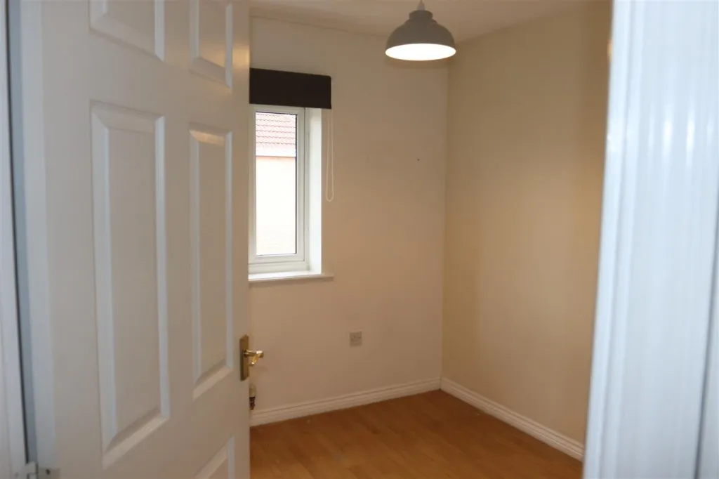 Pumphouse Way, Oldbury, B69, photo 8