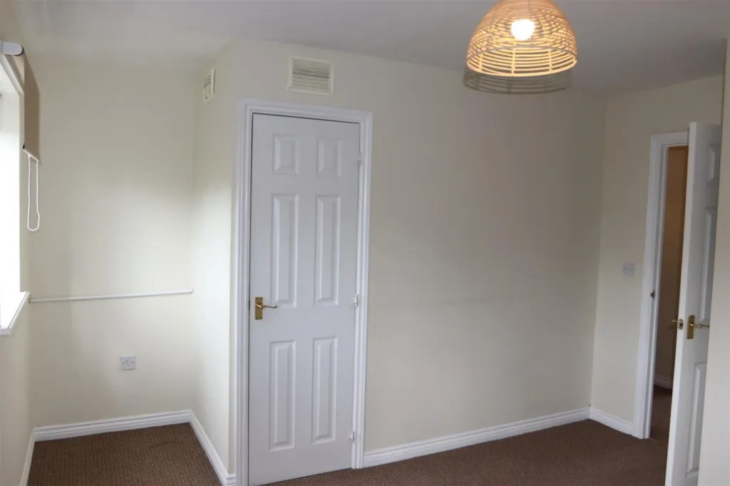 Pumphouse Way, Oldbury, B69, photo 16