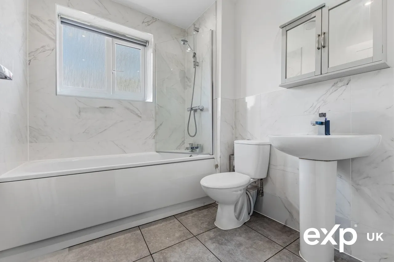 Regina Drive, Nottingham, NG8, photo 18