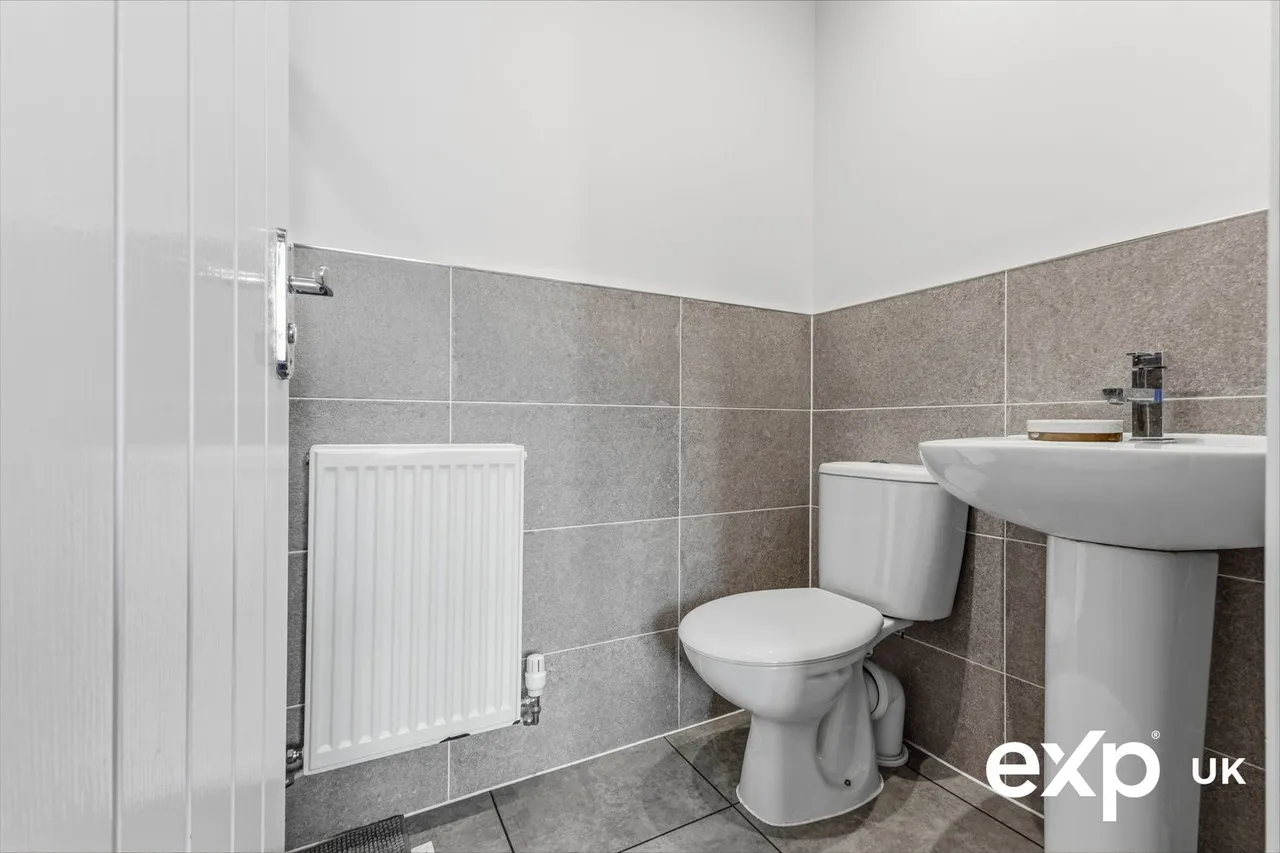 Regina Drive, Nottingham, NG8, photo 14