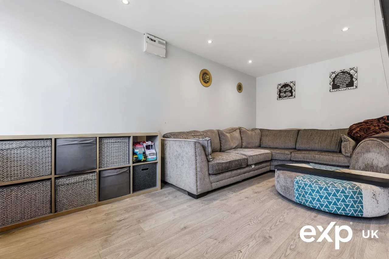 Regina Drive, Nottingham, NG8, photo 6