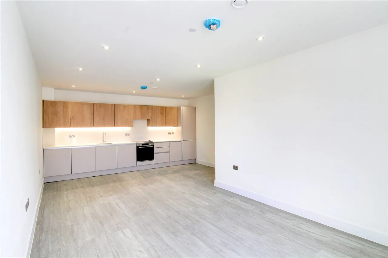 High Street, Camberley, GU15 3RN, photo 4