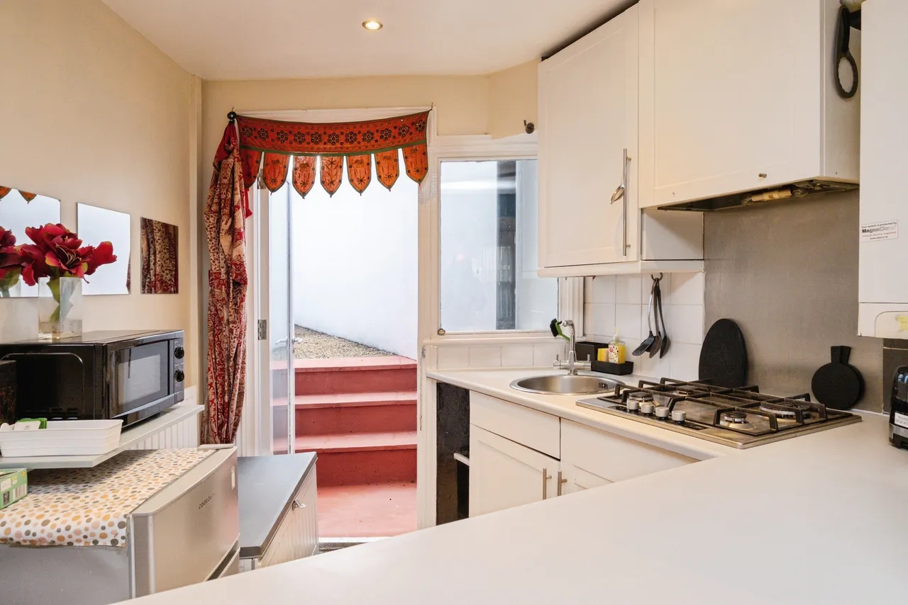 Swinton Street, LONDON, photo 9