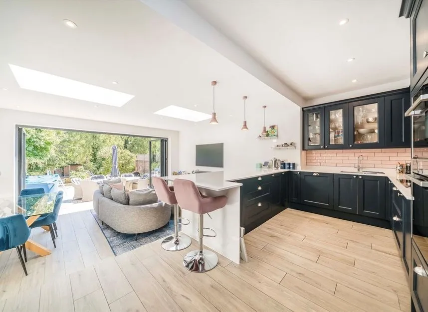 Raeburn Avenue, Surbiton, KT5, photo 2