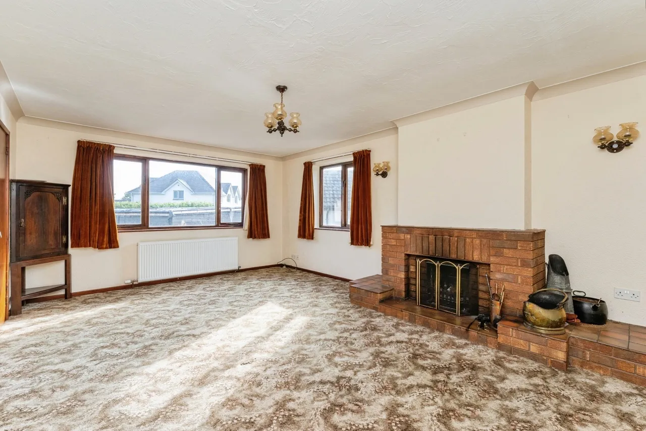 Cae Rhug Lane, Gwernaffield, CH7, photo 4
