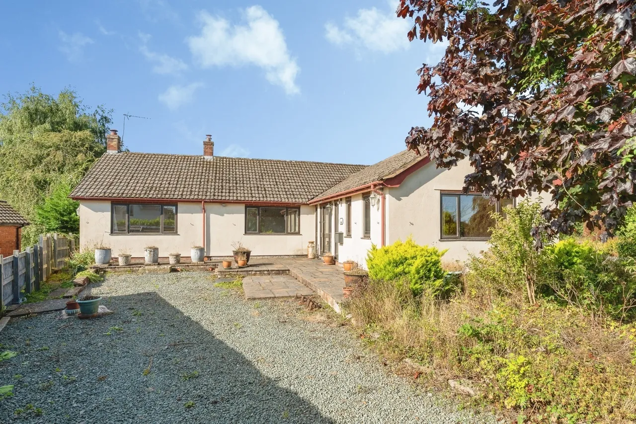 Cae Rhug Lane, Gwernaffield, CH7, photo 21