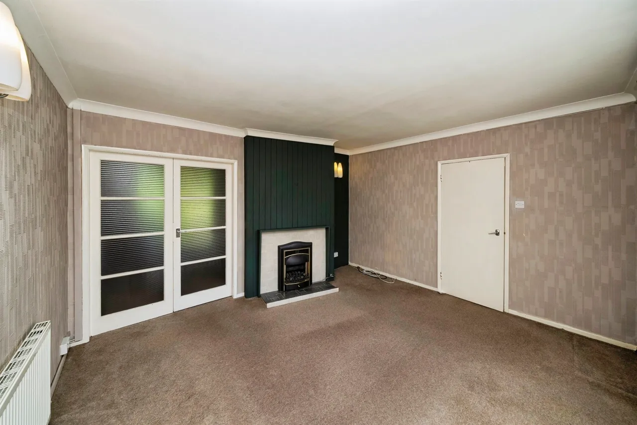 Whitewell Drive, Upton, photo 3