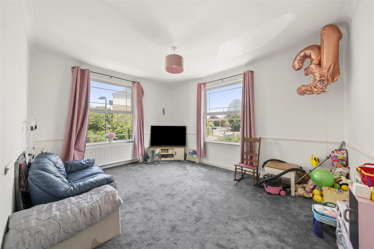 Old Ruislip Road, Northolt, photo 13