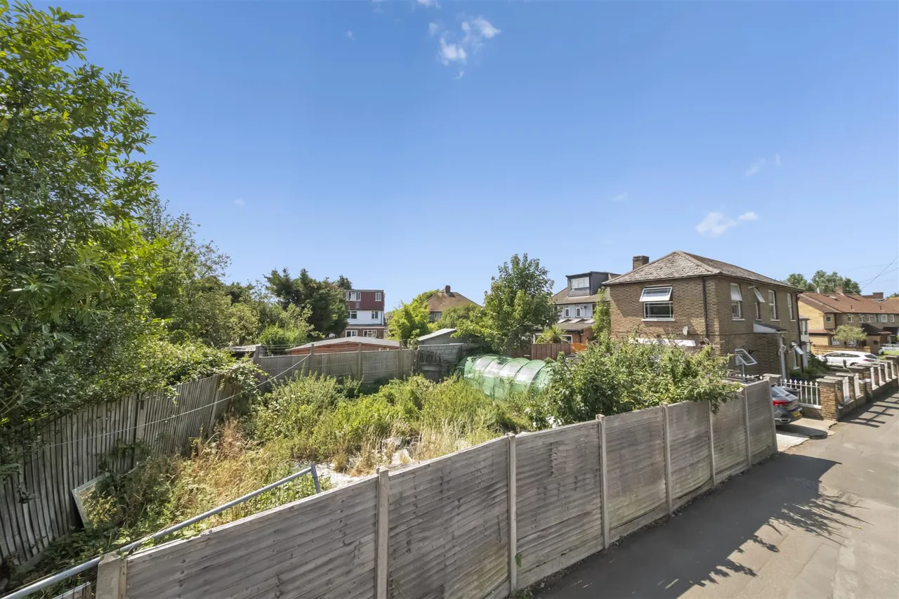 Old Ruislip Road, Northolt, photo 5