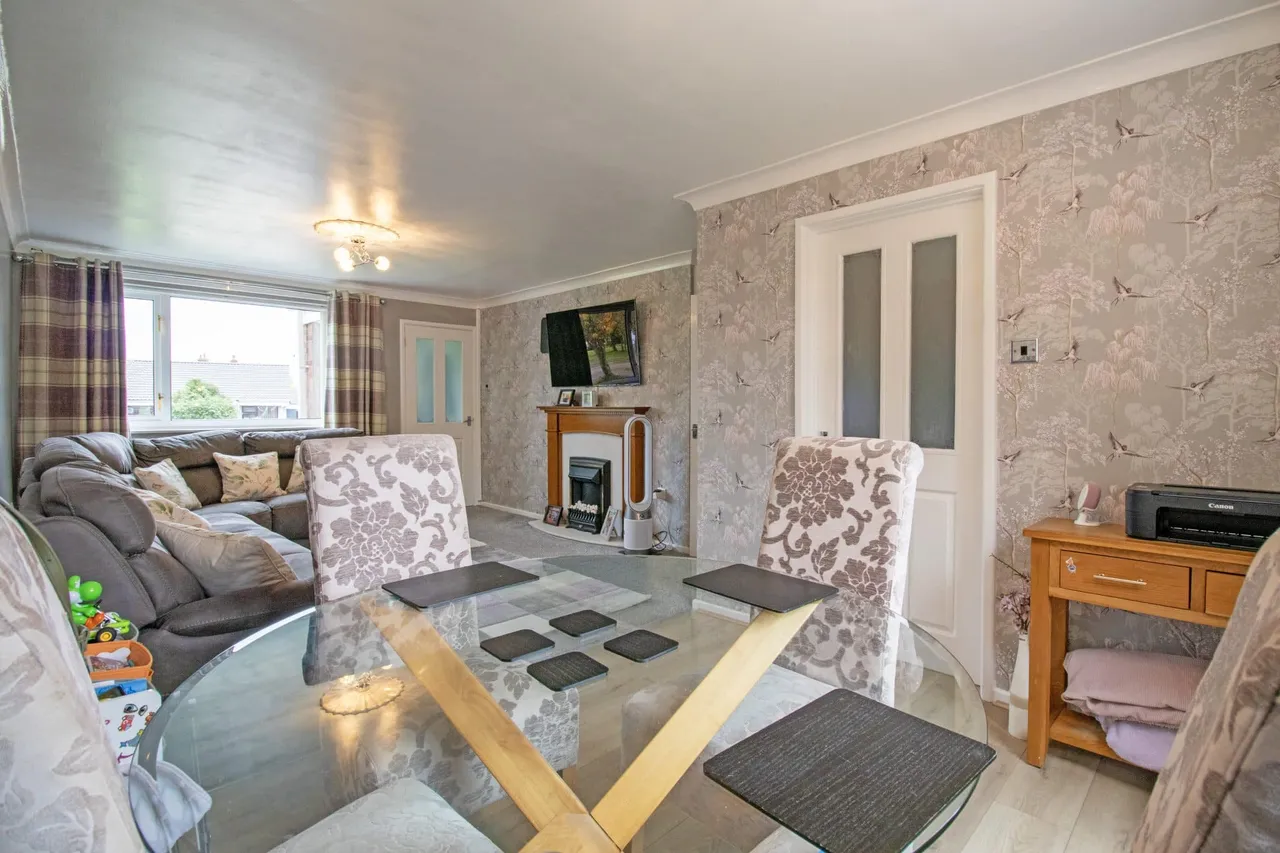 Huntingdon Crescent, Burton-Upon-Stather, DN15, photo 6
