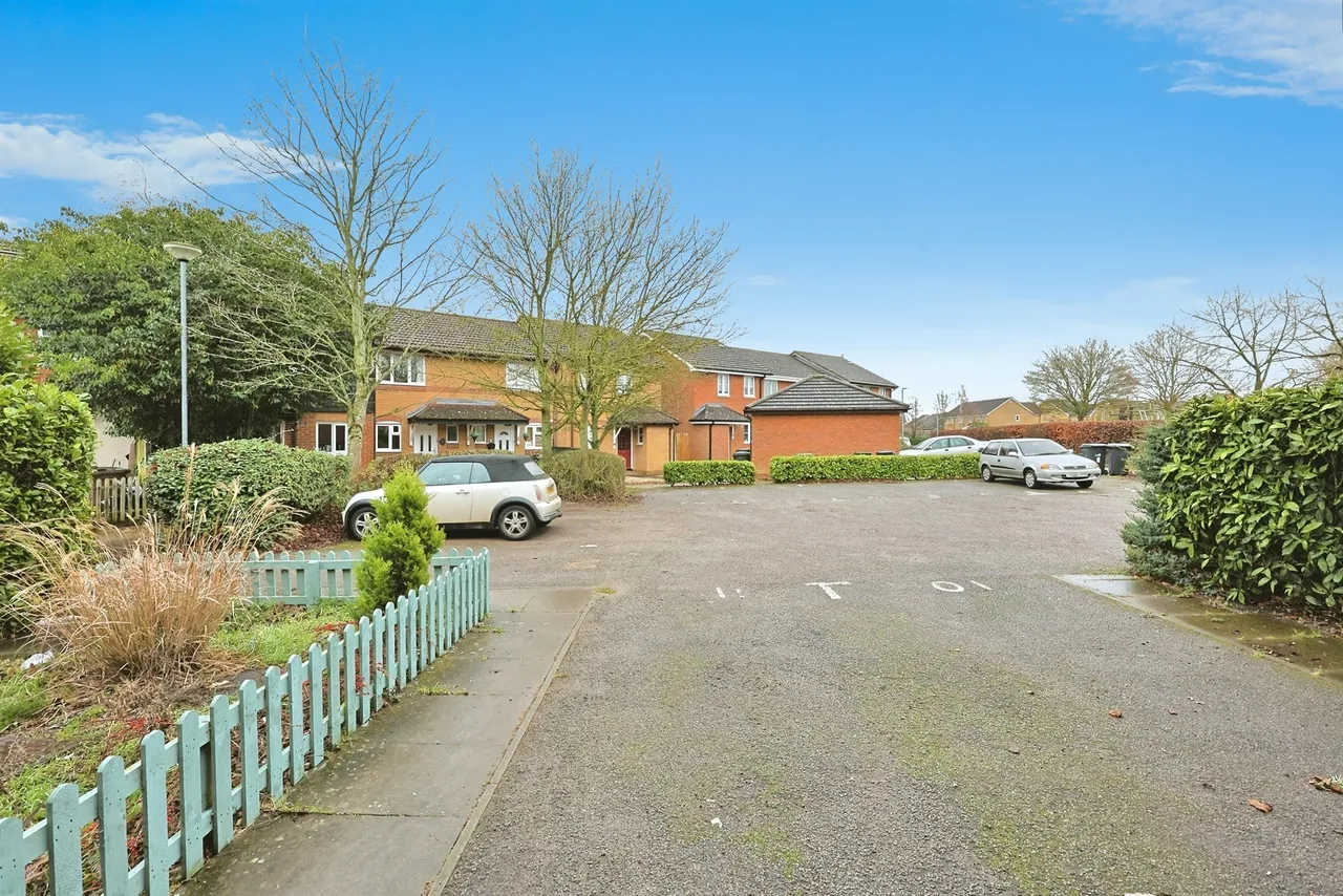 Amsterdam Way, Dereham, photo 10