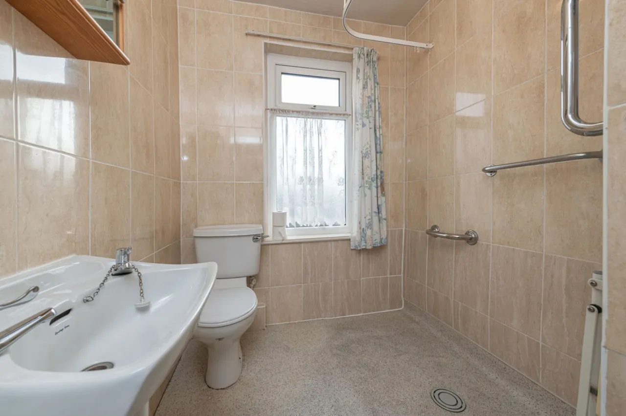 Ingfield Avenue, Dalton, photo 11