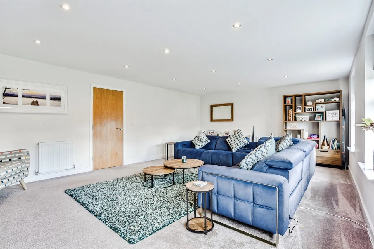 Lancaster Avenue, Wakefield, photo 6