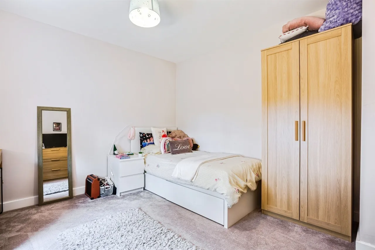 Lancaster Avenue, Wakefield, photo 11
