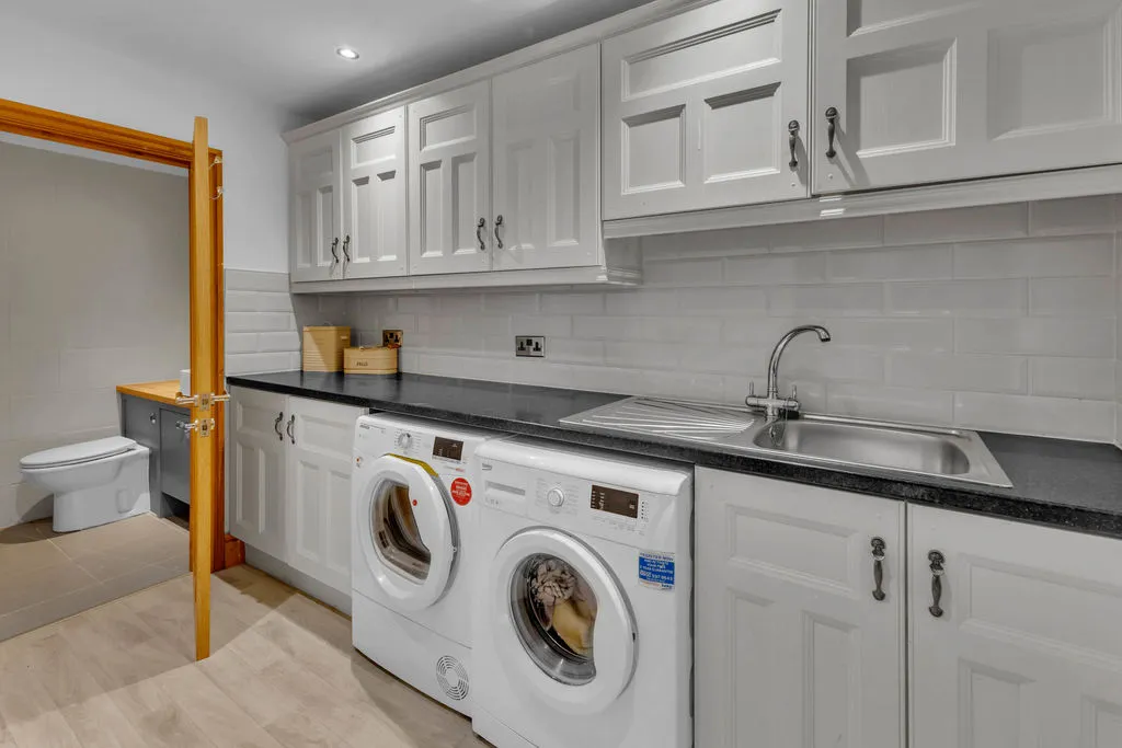 Bury New Road, Heywood OL10 3JY, photo 9