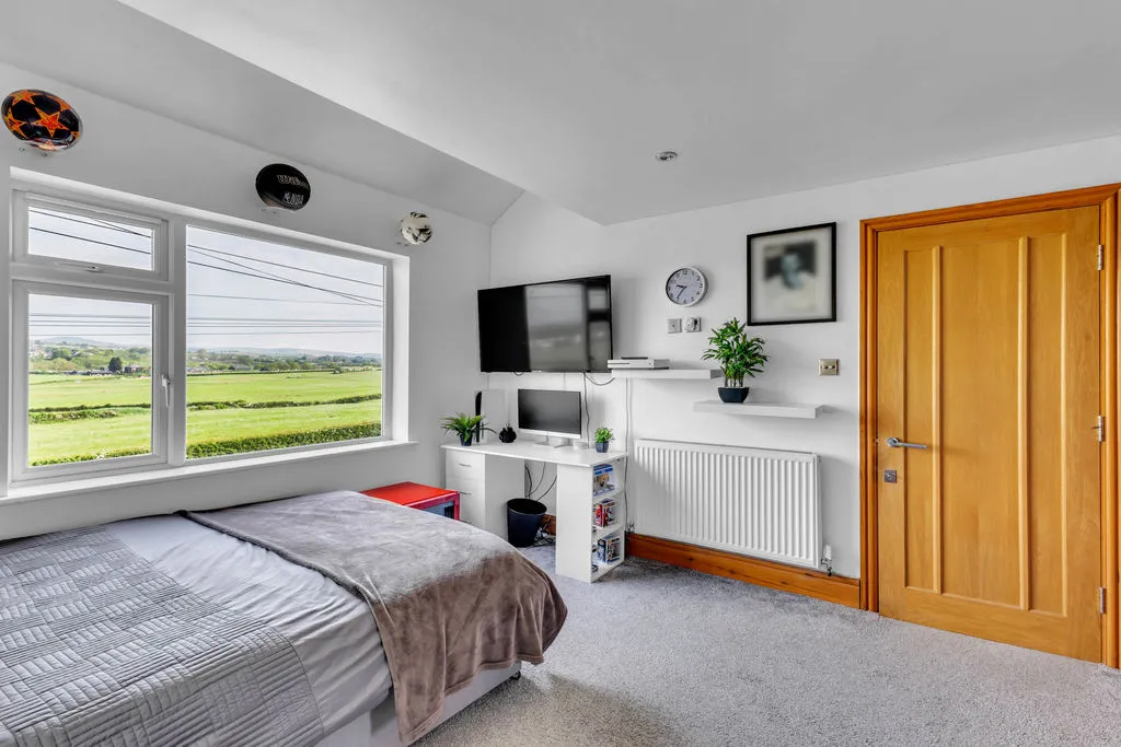 Bury New Road, Heywood OL10 3JY, photo 17