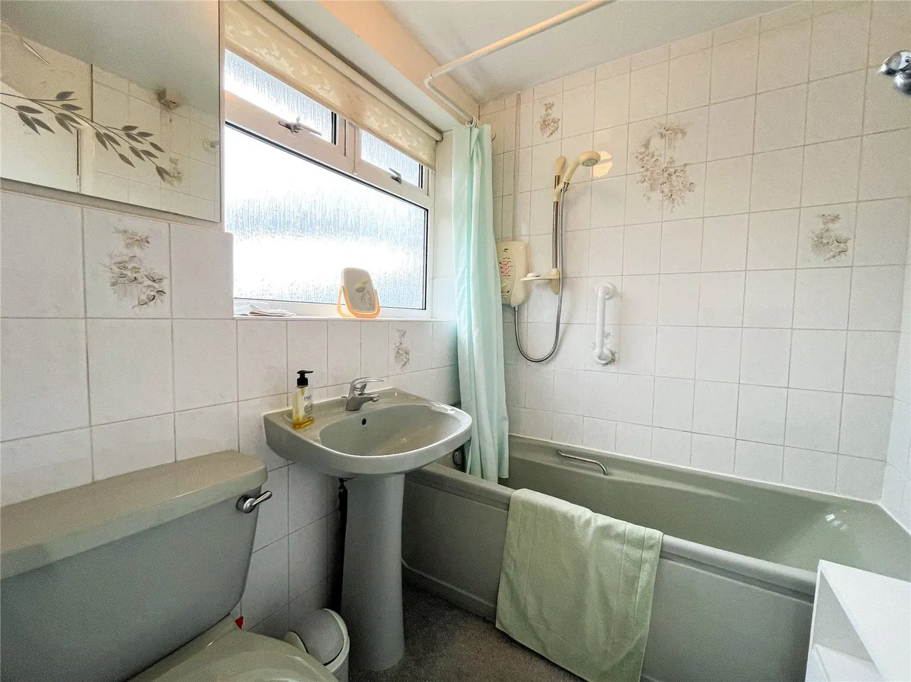 Link Road, Springhead, OL4, photo 12