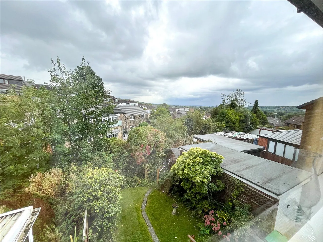 Link Road, Springhead, OL4, photo 16