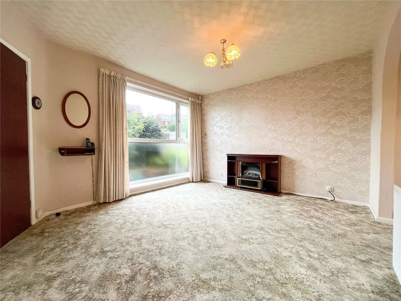 Link Road, Springhead, OL4, photo 2