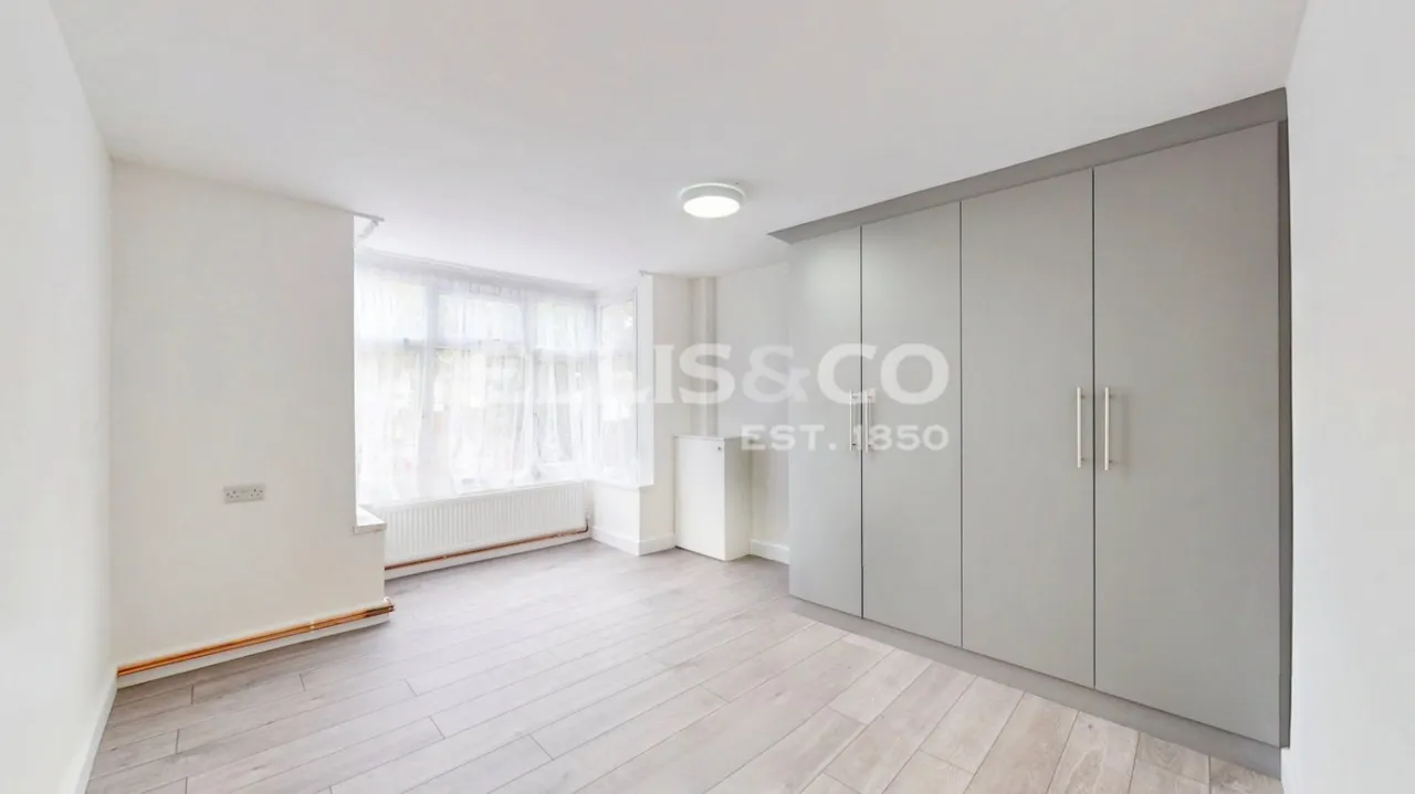 Pinkwell Avenue, Hayes, UB3, photo 11