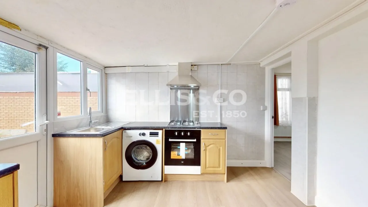 Pinkwell Avenue, Hayes, UB3, photo 5