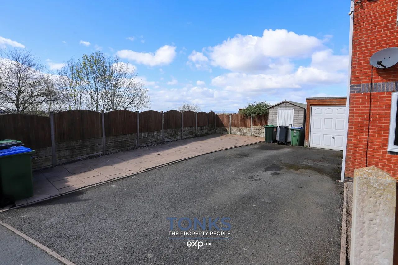 St. James Avenue, Rowley Regis, B65, photo 19