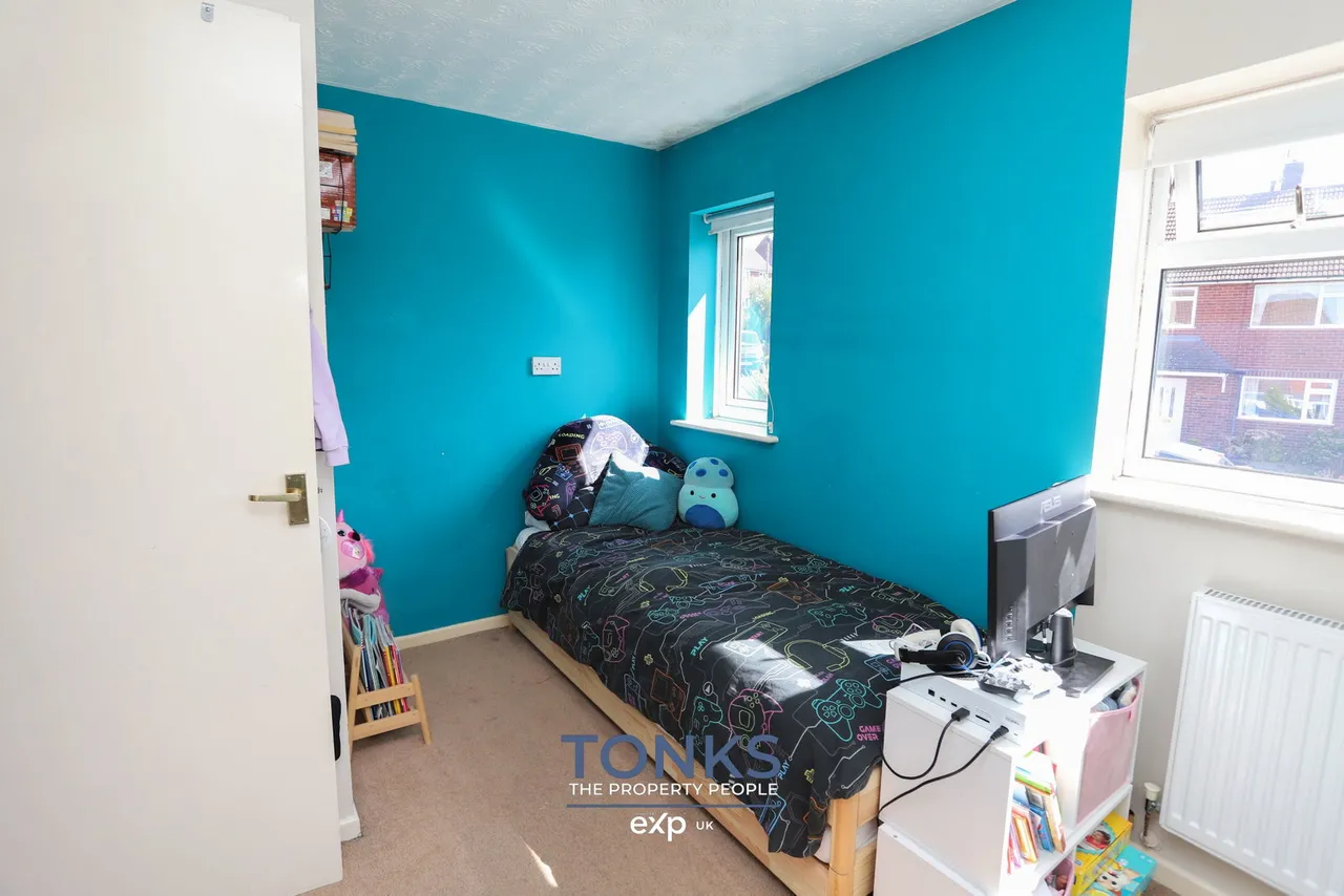 St. James Avenue, Rowley Regis, B65, photo 12