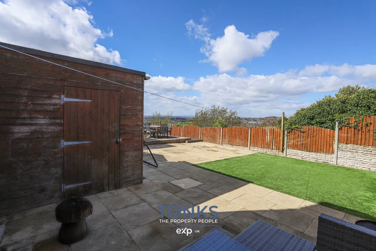 St. James Avenue, Rowley Regis, B65, photo 16
