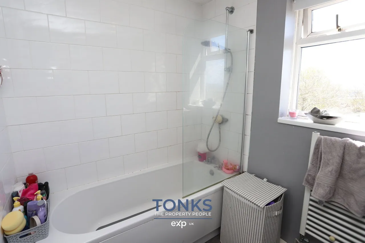 St. James Avenue, Rowley Regis, B65, photo 15