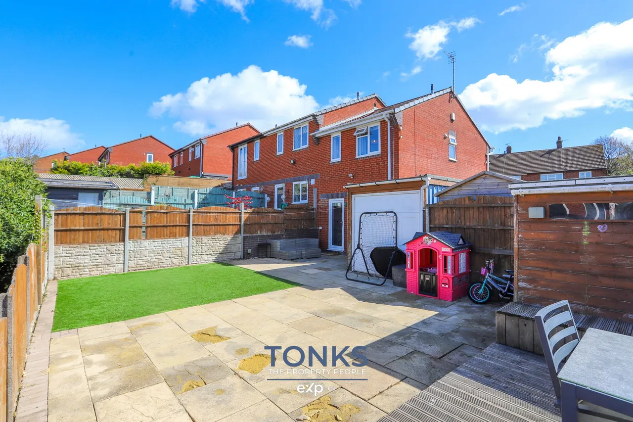 St. James Avenue, Rowley Regis, B65, photo 18