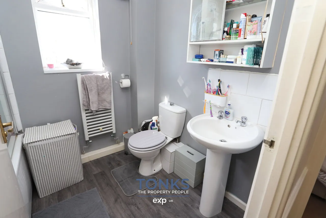 St. James Avenue, Rowley Regis, B65, photo 14
