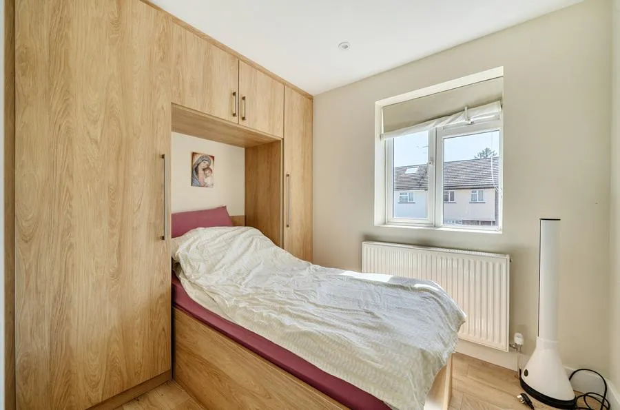 Peel Close, Windsor, SL4, photo 19